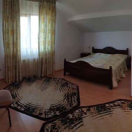 Motel Balcost Piatra Neamt Ngoại thất bức ảnh