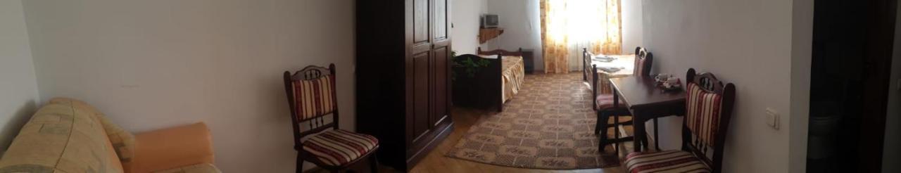 Motel Balcost Piatra Neamt Ngoại thất bức ảnh