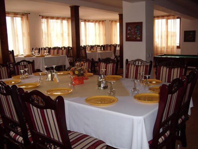 Motel Balcost Piatra Neamt Ngoại thất bức ảnh