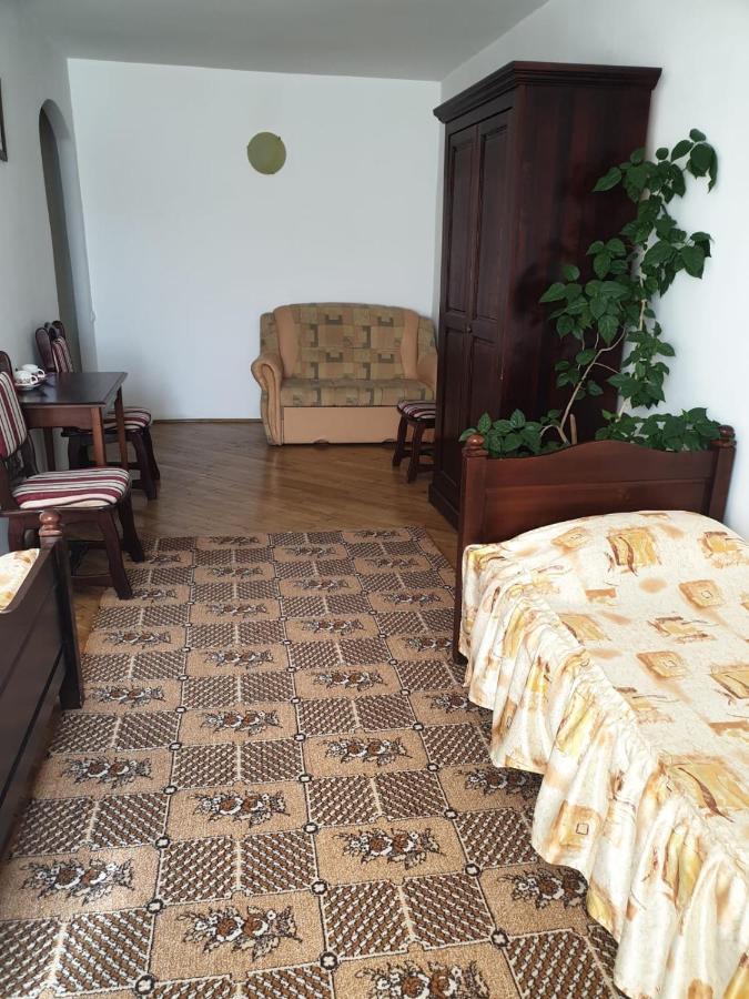 Motel Balcost Piatra Neamt Ngoại thất bức ảnh
