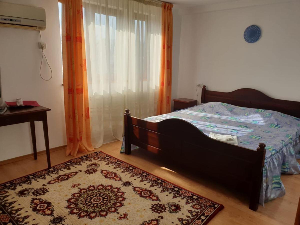 Motel Balcost Piatra Neamt Ngoại thất bức ảnh