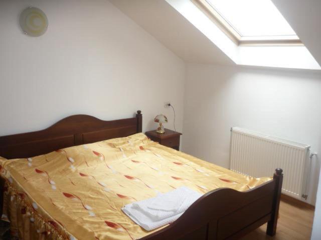 Motel Balcost Piatra Neamt Ngoại thất bức ảnh
