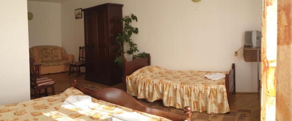 Motel Balcost Piatra Neamt Ngoại thất bức ảnh